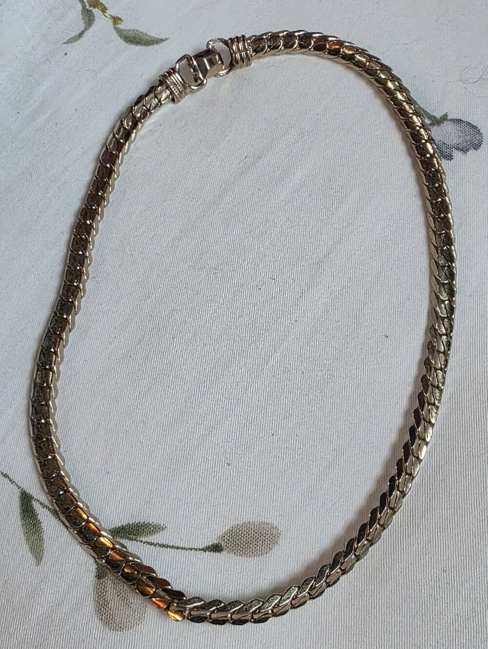 Vintage Coro Pegasus Gold Tone 16" Herringbone Choker Necklace ¼" Wide Signed